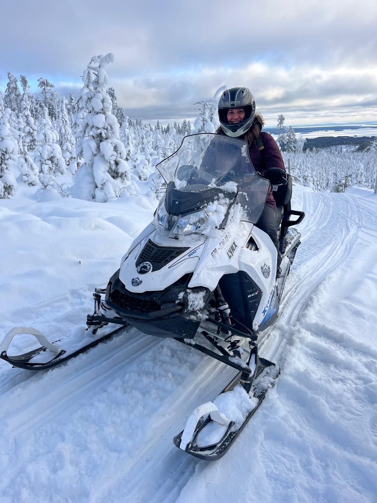 Sneeuwscooter rijden in Zweden